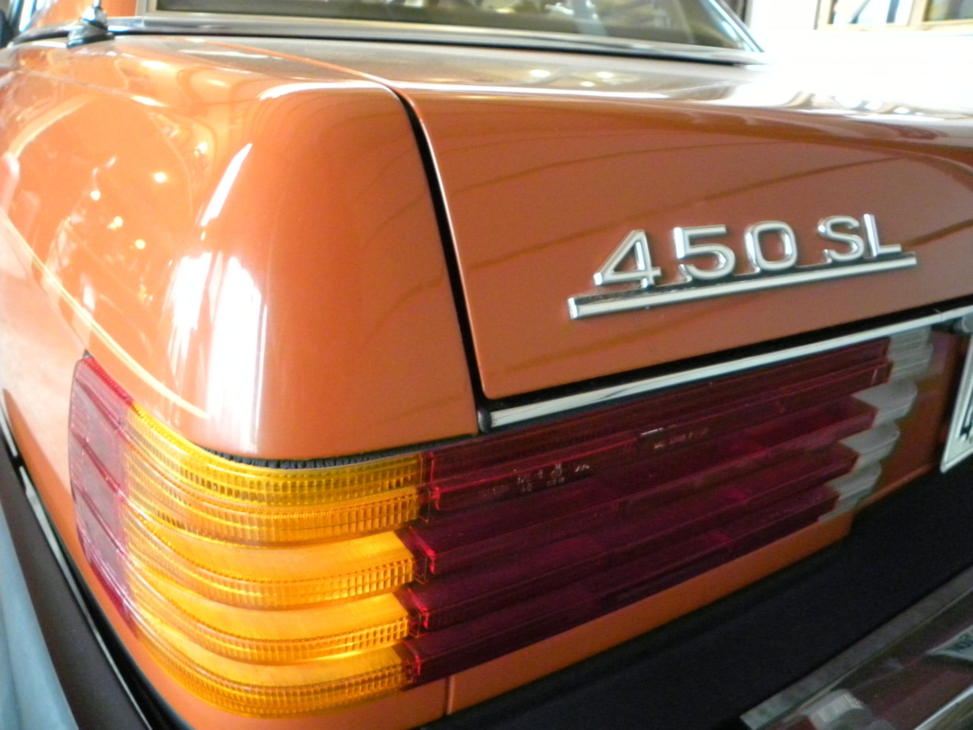 Mercedes-Benz V8 450 SL