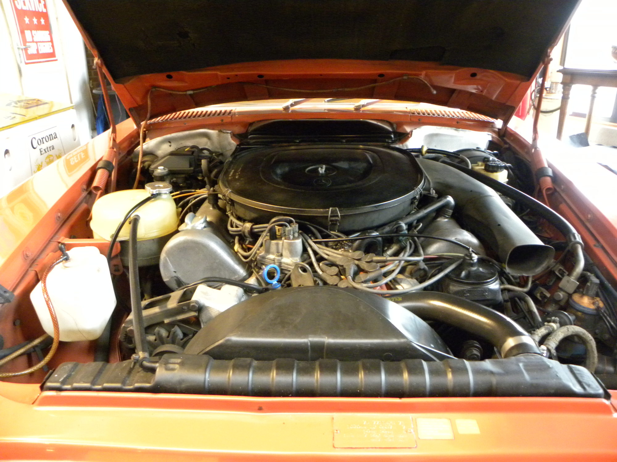 Mercedes-Benz V8