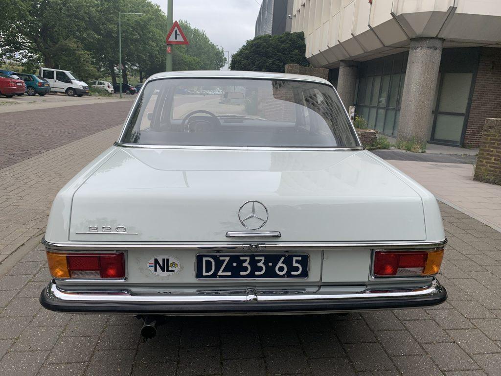 Mercedes 220