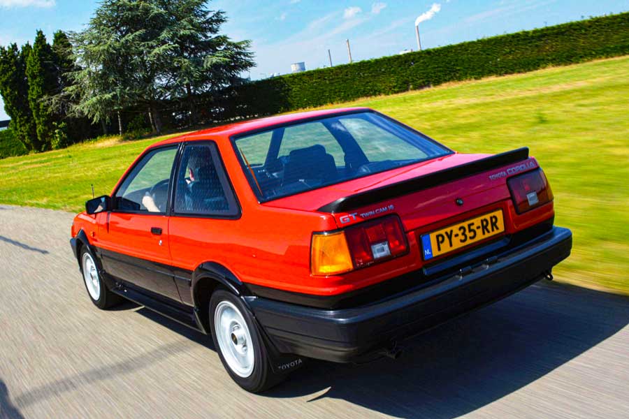 Toyota Corolla Coupé GT Twin Cam 16