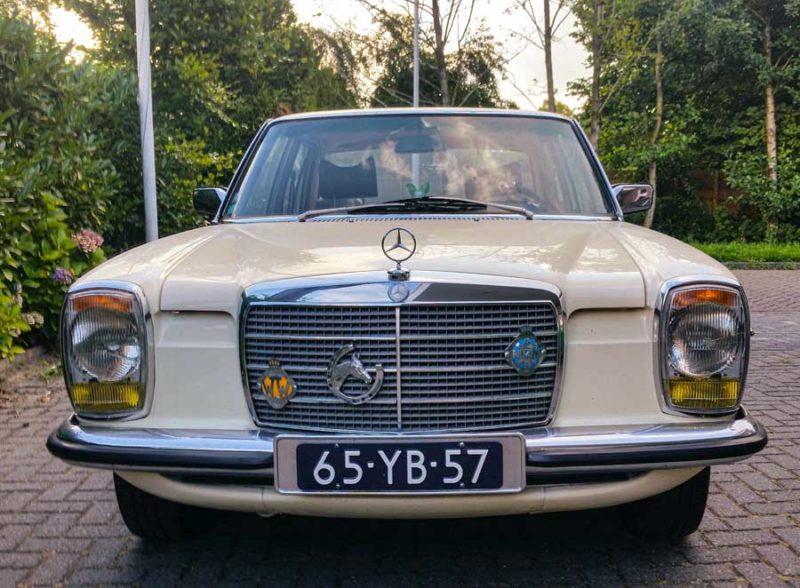 Mercedes Benz 240D (1975)