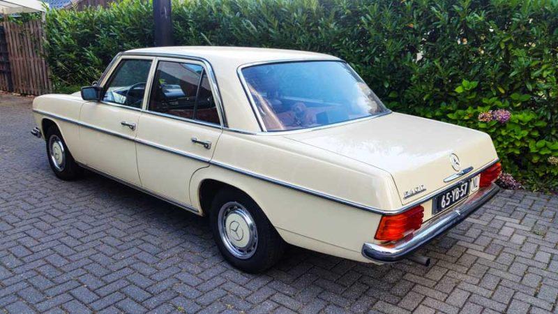 Mercedes Benz 240D (1975)