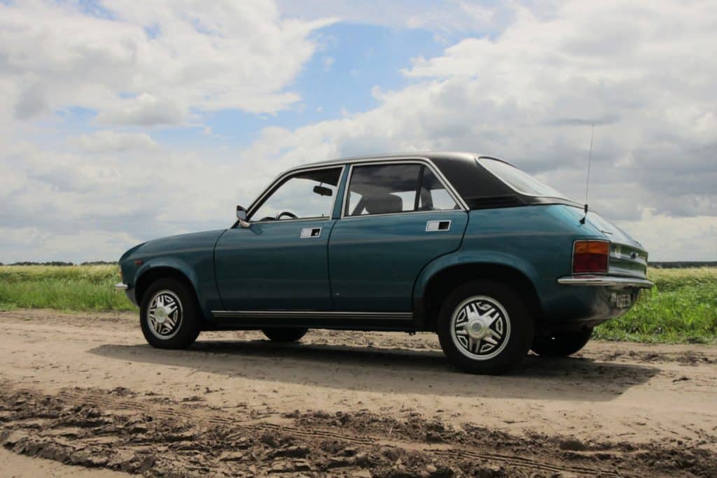 Austin Allegro 1500 Special. Pauze op de Markerheide - Auto Motor Klassiek