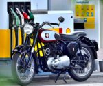 Een BSA, een herwederopstapper en… Theo was jarig – column - Auto Motor Klassiek