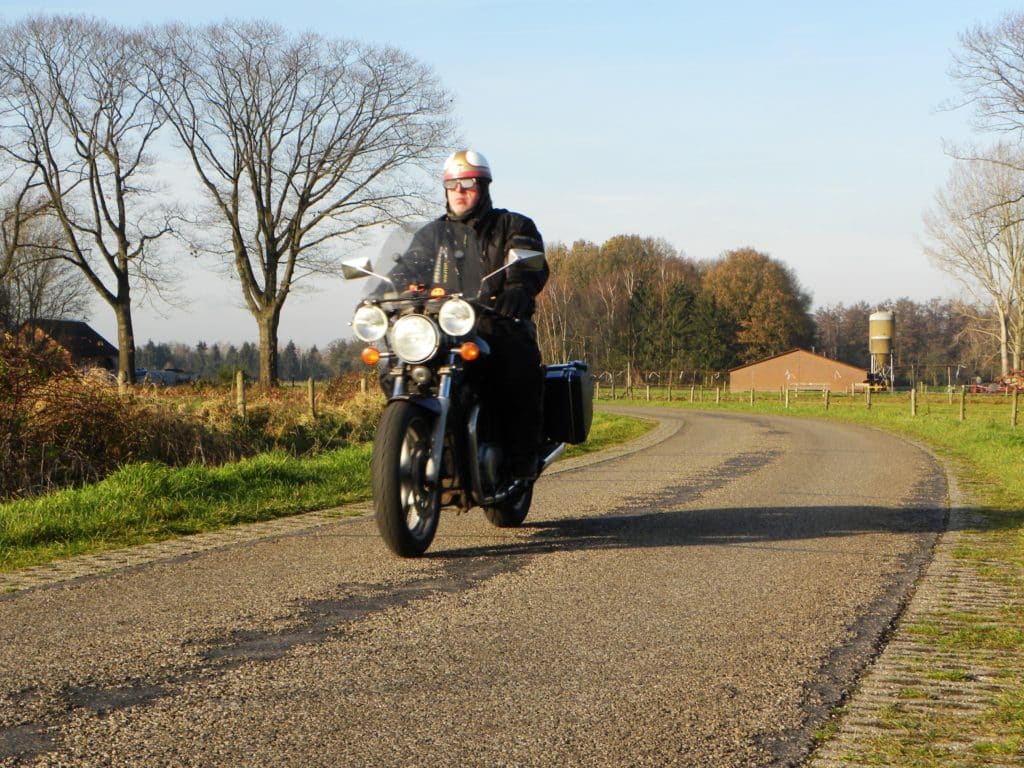 Als het om de poen gaat…. - Auto Motor Klassiek