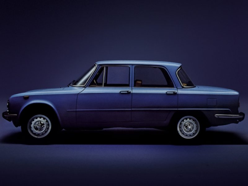 Alfa Romeo Giulia Nuova Super. Stijlwijziging met behoud van karakter - Auto Motor Klassiek
