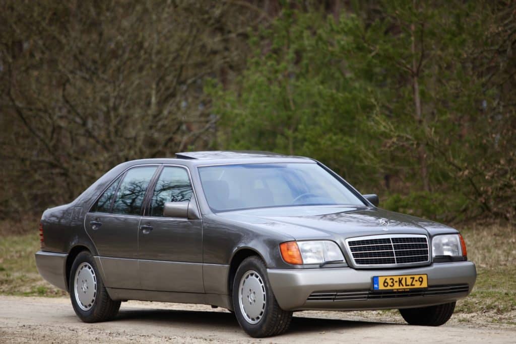 Mercedes-Benz 400 SE. Een jubilerende bouwserie in Auto Motor Klassiek
