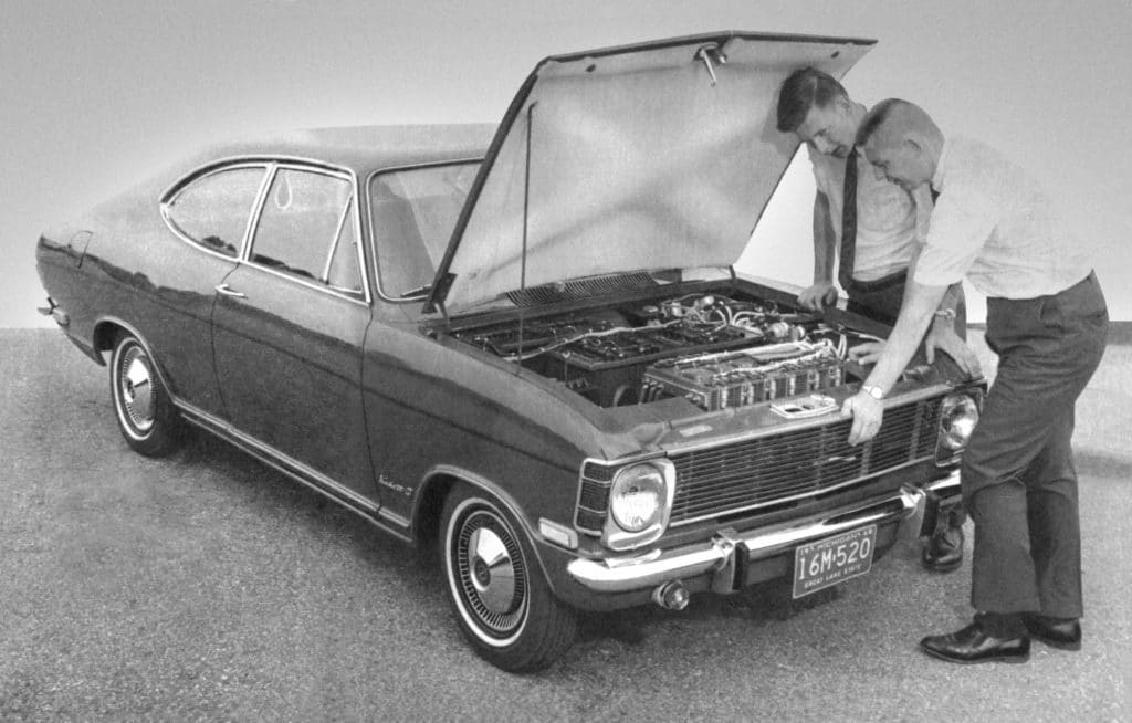 GM Stir-Lec. Hybride prototype met het koetswerk van de Opel Kadett-B Coupé - Auto Motor Klassiek