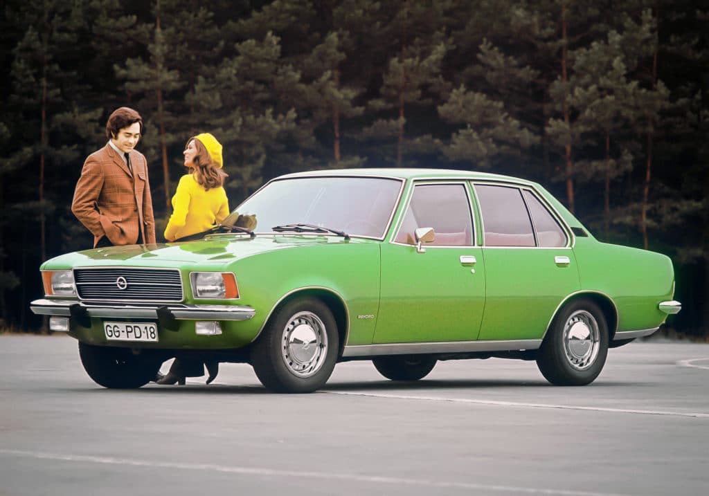 Opel Rekord D. Bijna een halve eeuw jong - Auto Motor Klassiek