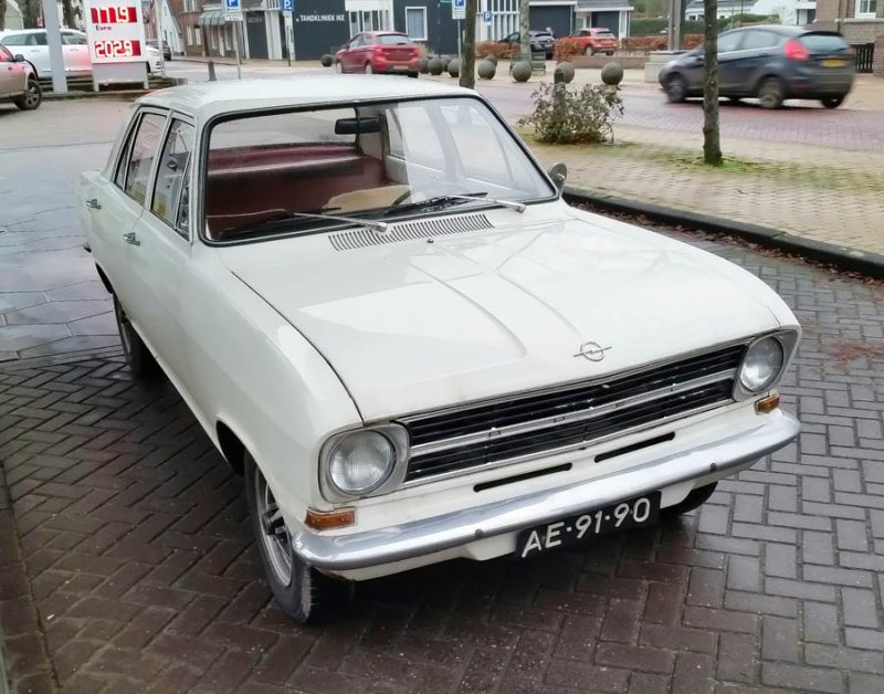 Opel B Kadett (1967) van Arnold toont wat hij waard is