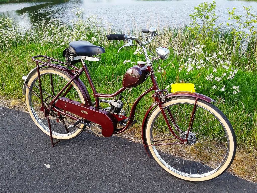 Gedo Victoria uit 1953 van Tijsse. Weemoed naar een andere tijd.
