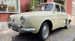 Renault Dauphine uit 1959 van Sytze. Onvervangbaar.
