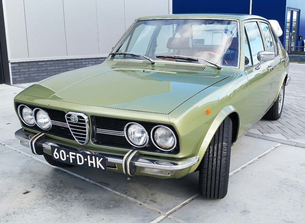 Alfa Romeo Alfetta uit 1975 van PP. “It’s a little Ferrari”