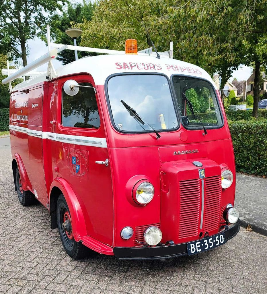 Peugeot d4b fourgonette tôlée (1964). vrijetijdsmobiel voor joost.