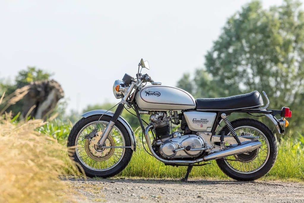 Norton commando mk iii. nu in auto motor klassiek.