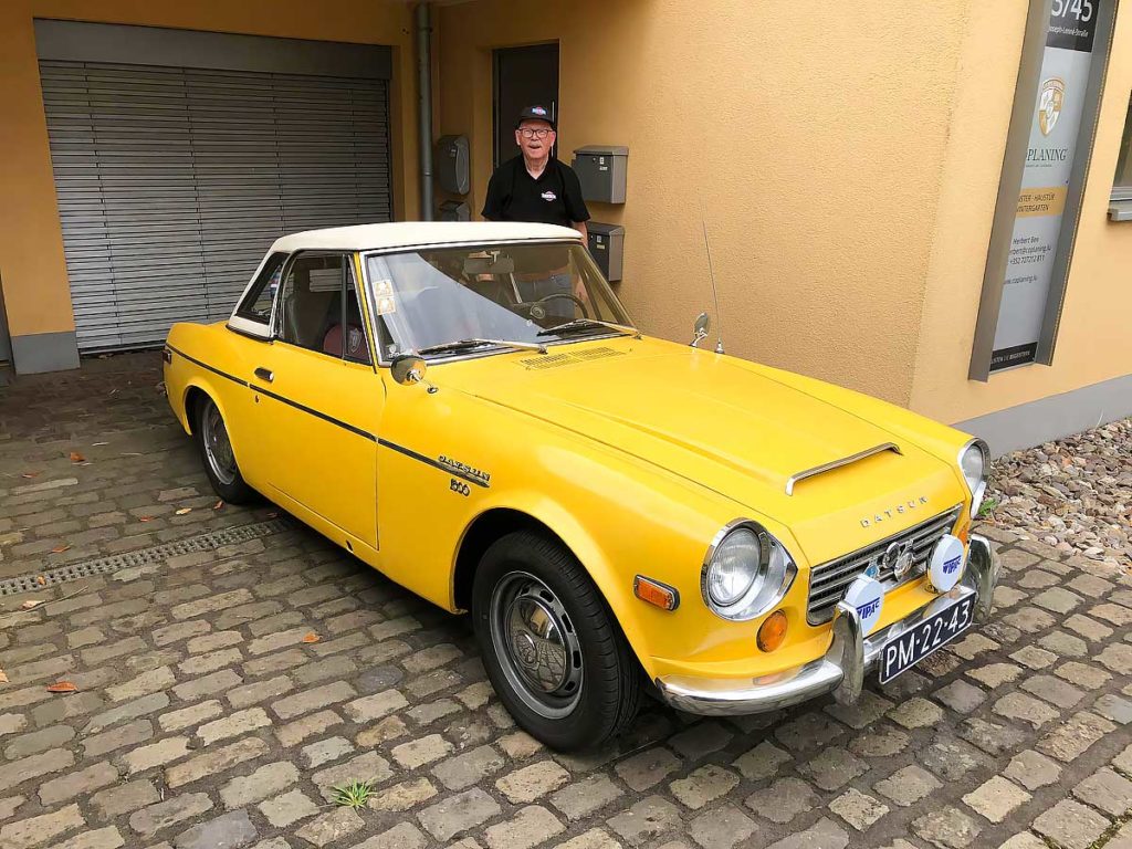 De datsun fairlady van albert dolleman. een droomauto op leeftijd.