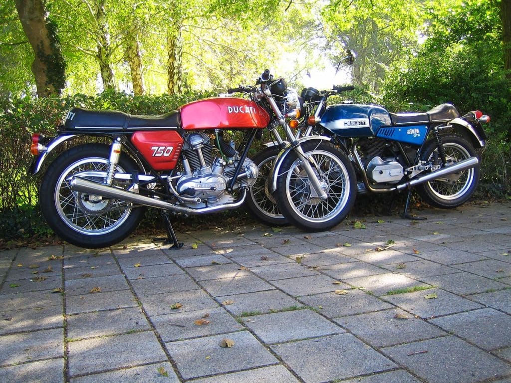 Ducati 750GT, 860GT en Ducati 900GTS. In een keer goed.