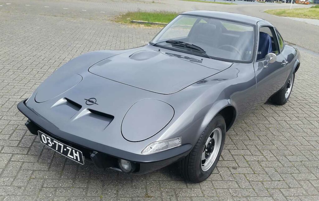 Opel GT van Jan Kienstra: Alleen vliegen geeft een grotere kick