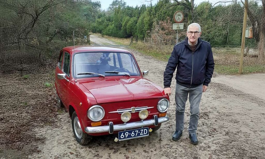 FIAT 850 D (1973) – Autoliefde terug voor Tienus en Dienie