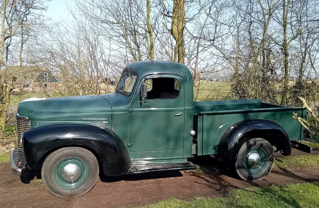 Zijaanzicht van de International Pickup Truck