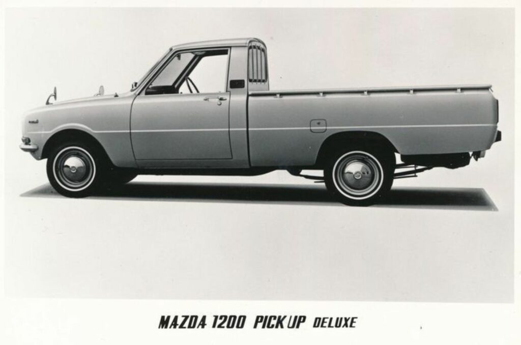 Mazda Familia Pick-Up. Klassiek werkpaardje