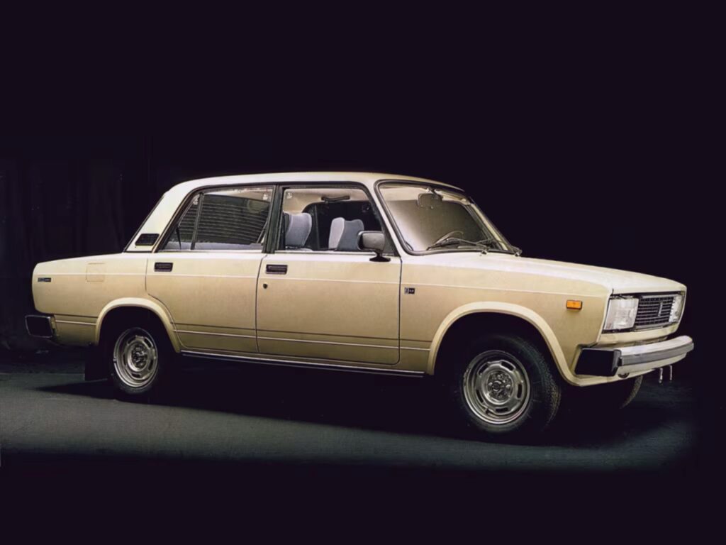 Lada 2105. Meer dan drie decennia een vaste waarde in het VAZ-programma - Auto Motor Klassiek